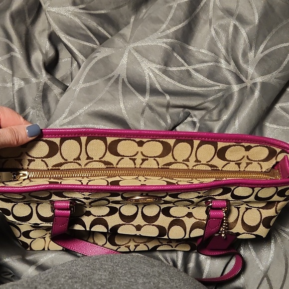 Coach Bag - Picture 7 of 7